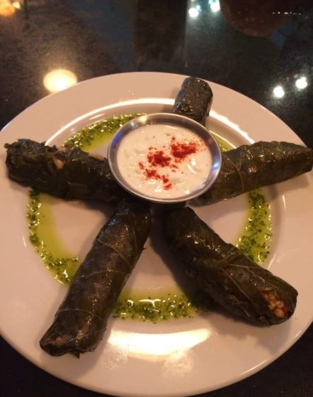 Homemade Dolma (4 Pieces).
